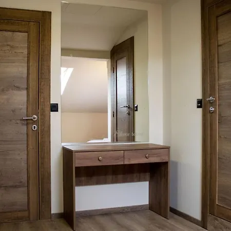 Aparthotel Elevenrooms 4*