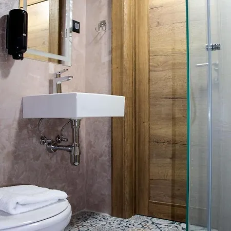 Elevenrooms 4* Belgrade