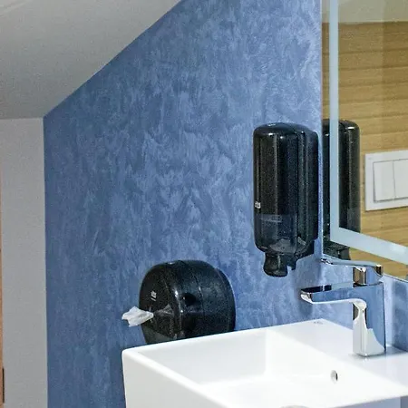 Elevenrooms Aparthotel 4*